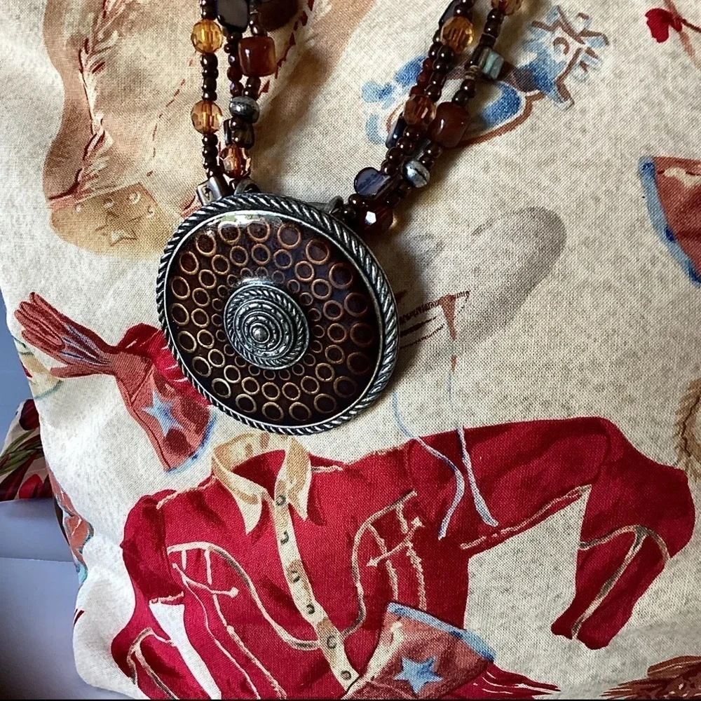 N/A stones beaded